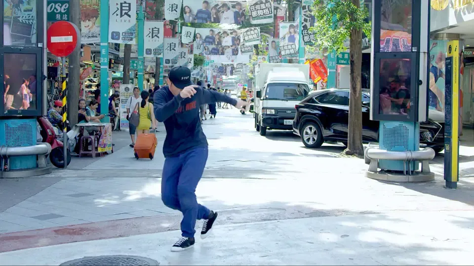 Anti-gravity Street Dance