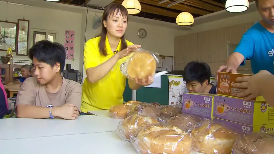 They Chose to Stay: Mei-lan’s Cakes of Kindness Ep5