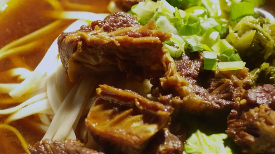 Taiwan's Food Delights - The Beef Noodle Chronicles  Ep4