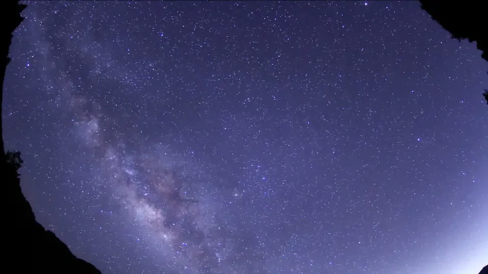 The Starry Skies: Observing the Milky Way and Southern Cross atop Junda Mountain