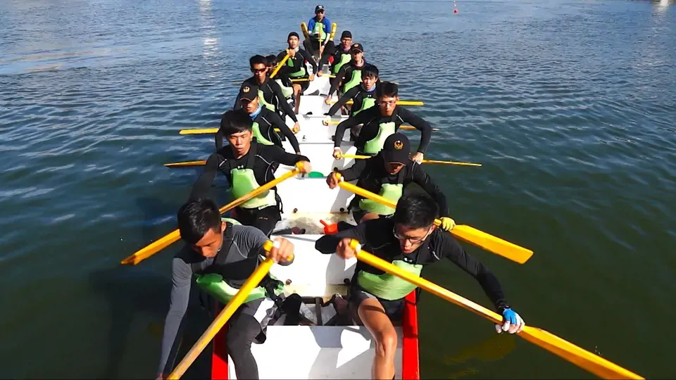 Flying Over the Hakka Village: Nobody Less