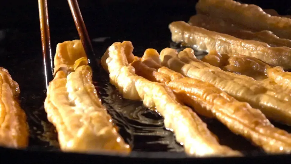 Flying Over the Hakka Village: The Unexpected Master