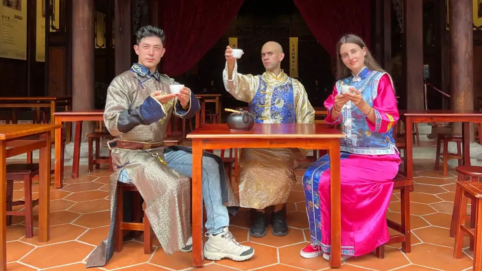 Come Away With Me - EP2: Walking Through Taiwan’s History