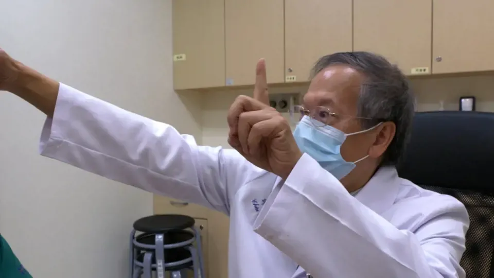 Stories of Kindness: The Kind Doctor Who Takes Patients Up to Hike Ep7