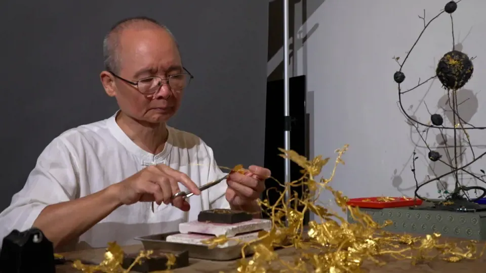 Standing Strong: A Life of Gold Sculpture Beginning from Ants Ep7