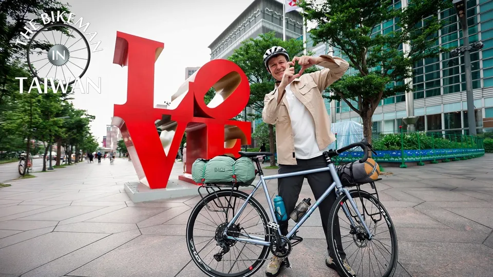 Gods, Skyscrapers and the World’s Worst Delicacy!-The Bikeman in Taiwan Ep. 1