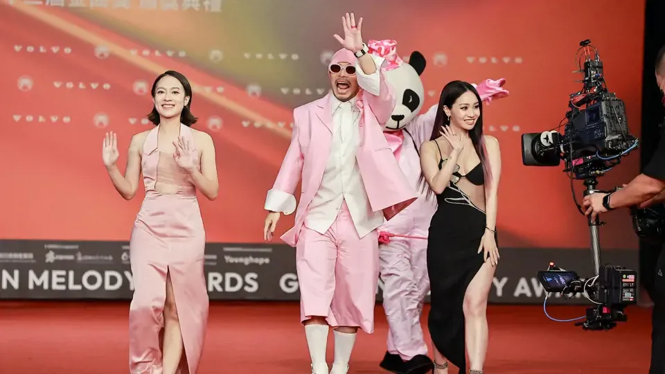 Red Carpet: Namewee ＆Kimberley Chen