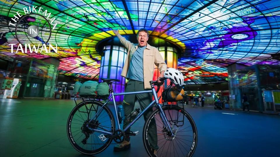 Southern Colours and Divine Inspiration-The Bikeman in Taiwan Ep. 3
