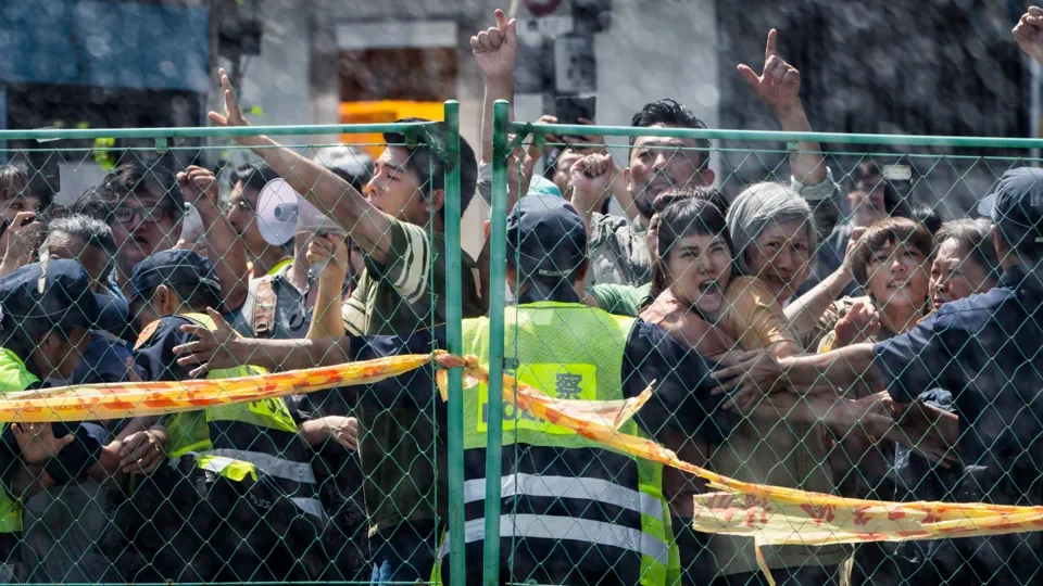 Heaven on the 4th Floor Ep. 10